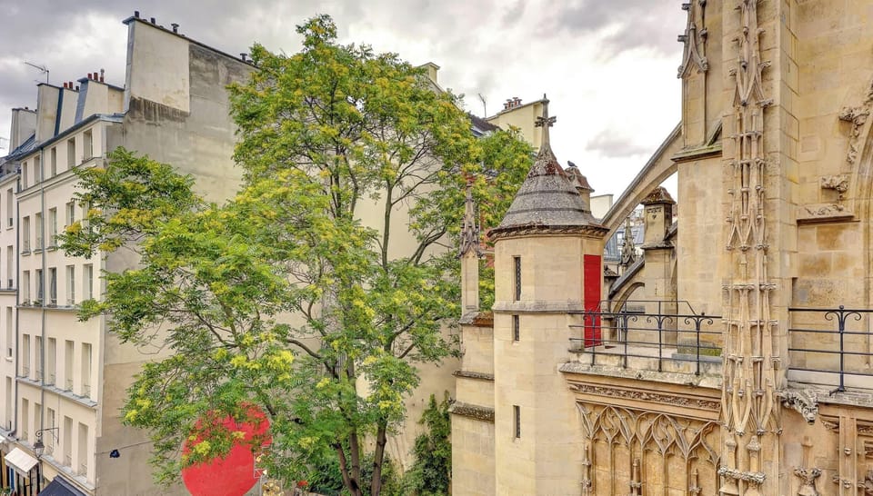 Vue parisienne sur l'église Saint Merri