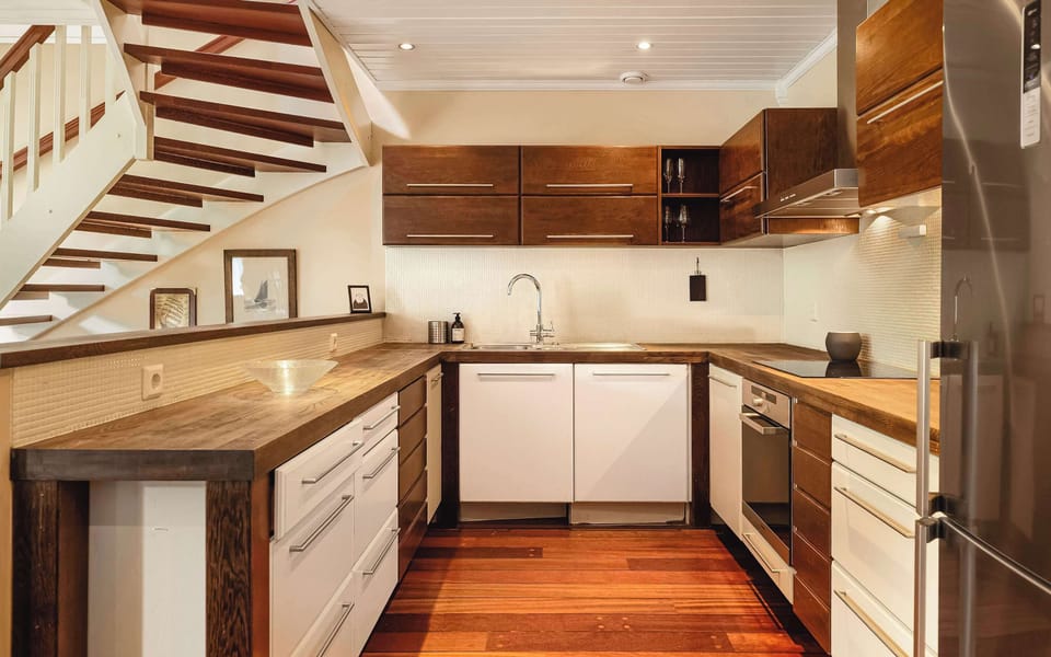 Fully equipped kitchen – Cook with ease and style.