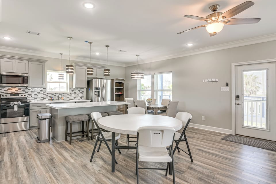 Dining Area | 1st Floor