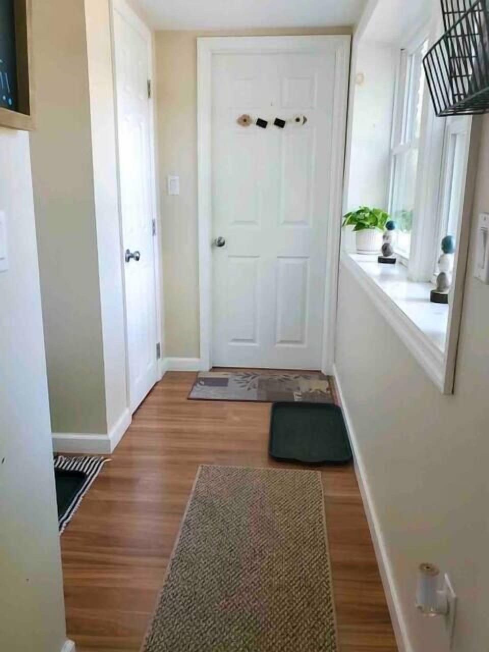 Downstairs Entryway 