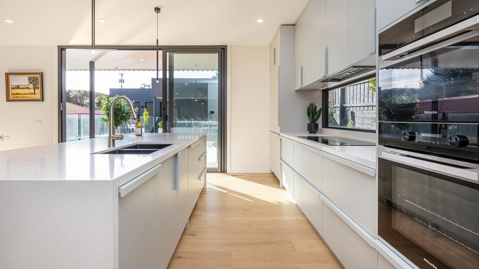 Seabound Luxe House Kitchen