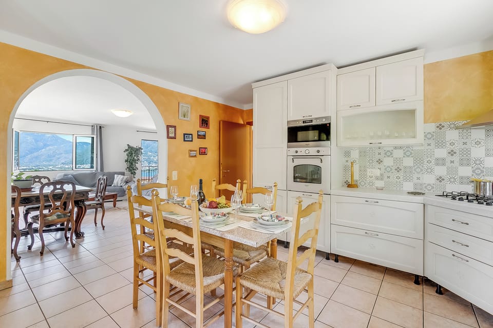 Kitchen and dining area