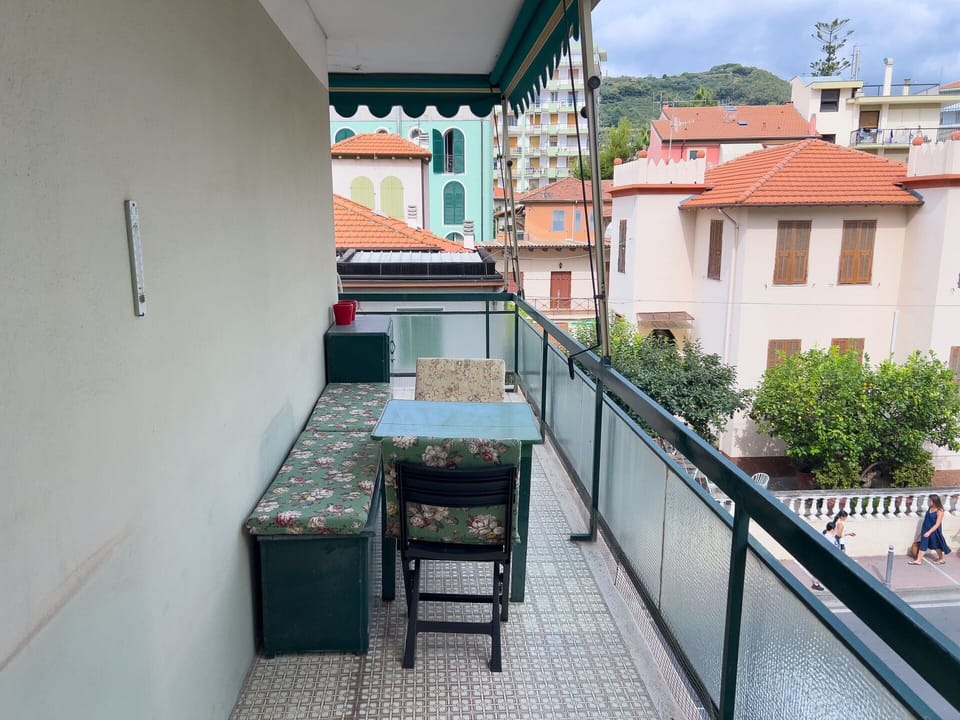 Balcony / Terrace / Patio