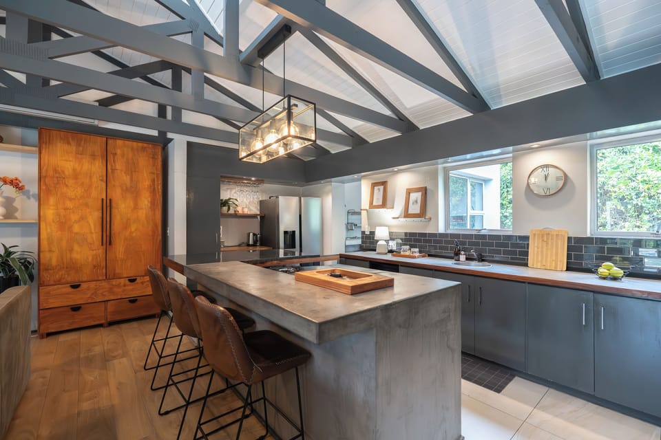 Junejulymedia ValdezMainHouse 6