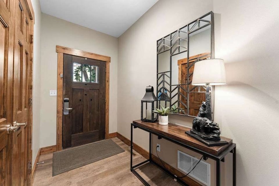 Do a quick mirror check in the entryway before you head into town for the day!
