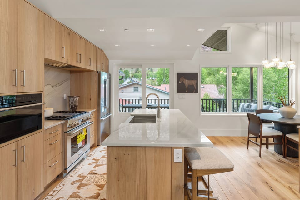 2.01-living-room-mears-b-telluride (13)