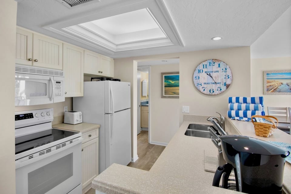 Midnight Cove II Unit 333 by Tropical Sands Accommodations