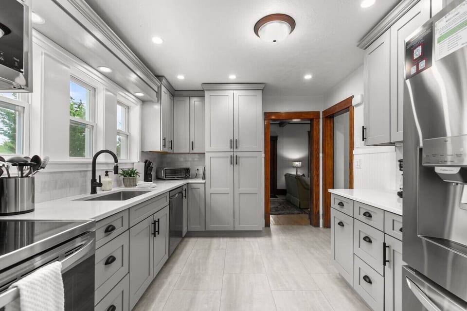 Complete kitchen setup for all your culinary needs.