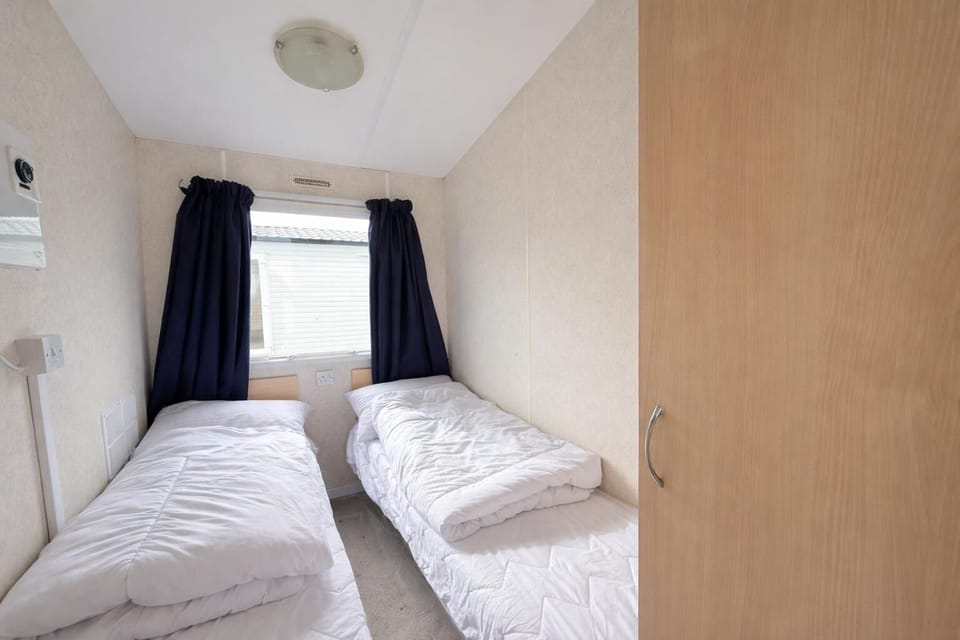 Our caravan layout is perfect for short stays, providing all the comfort you need in a compact, efficient space.