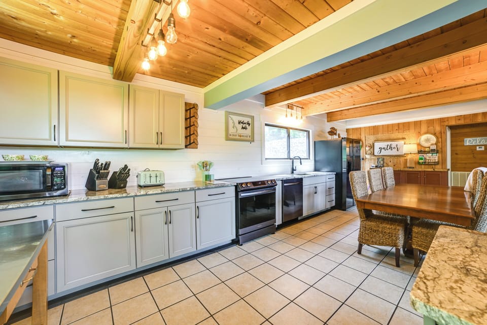 Chalet | Kitchen | Cooking Basics | Drip Coffee Maker | Main Level