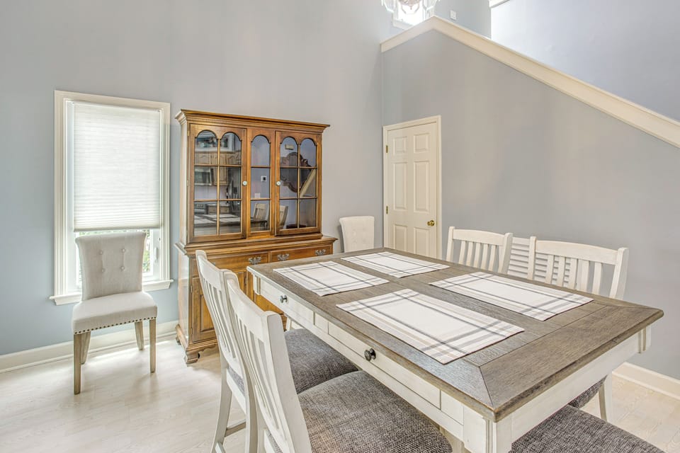 Dining Area | 1st Floor