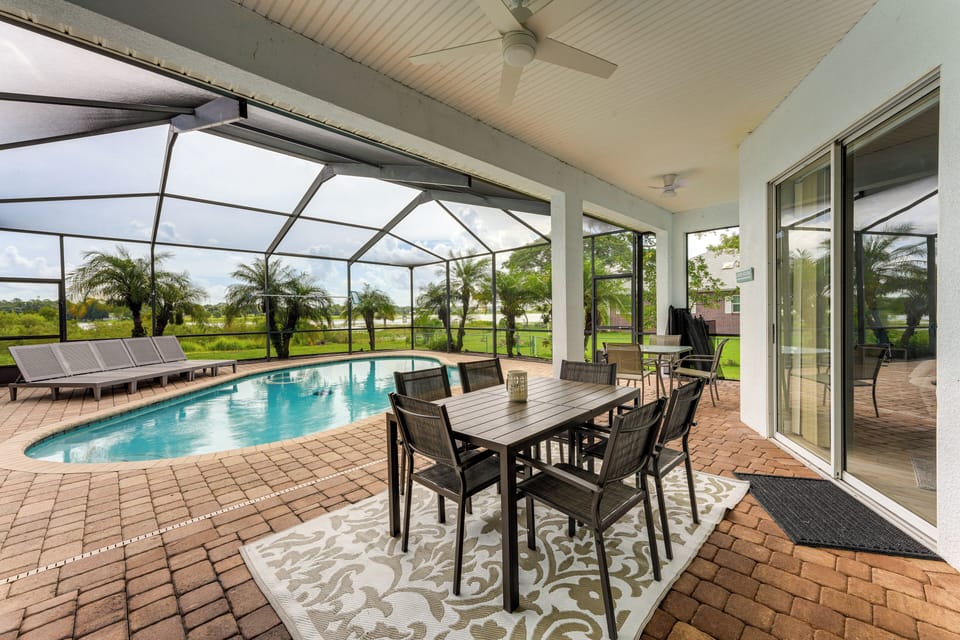 Screened-In Lanai | Private Pool | Lake Views