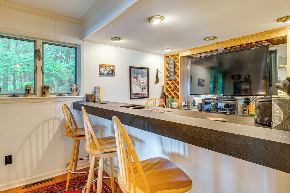 Wet Bar | Basement Level