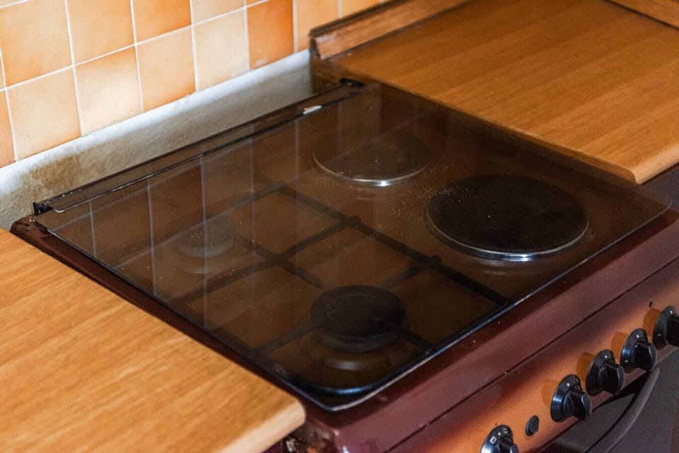Fully-equipped kitchen details