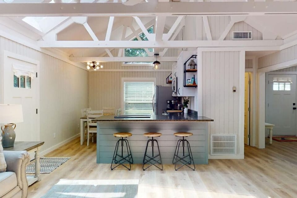 Kitchen with lots of lighting