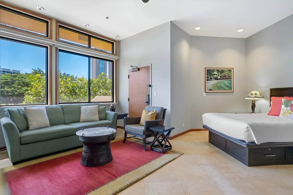 Comfortable Unit with Two Queen size beds