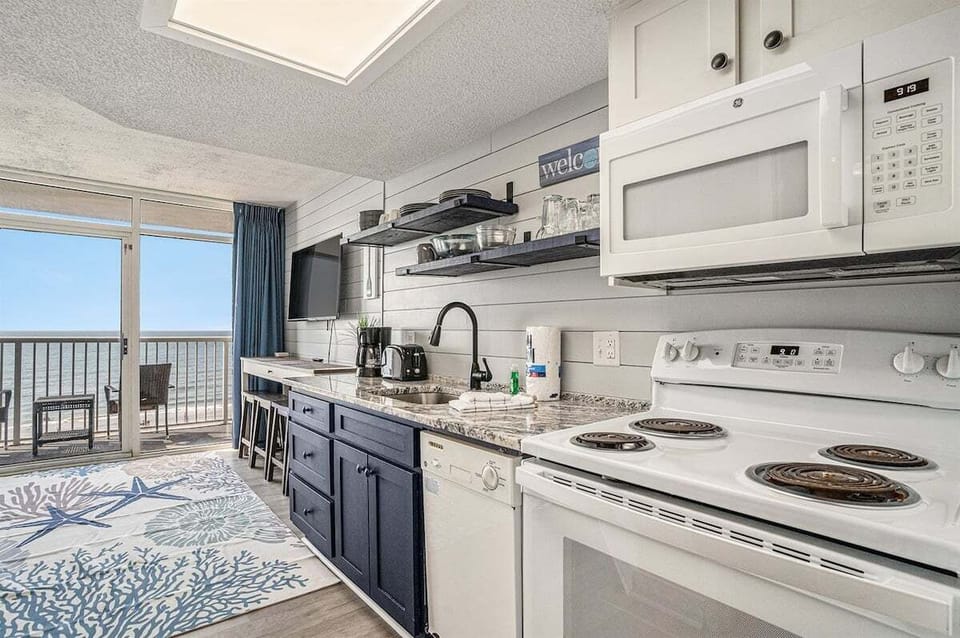Move easily between cooking and relaxing.