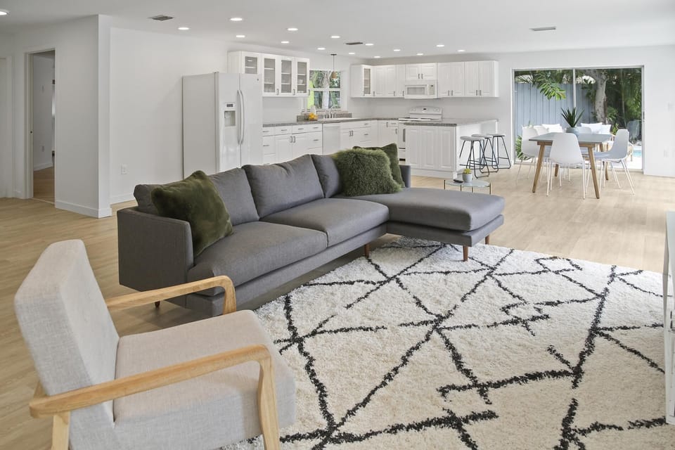 4BR Pool Home – In-Law Suite + Siesta Fun! (3664)