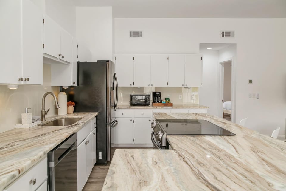 4BR Siesta Key – Walk to Beach & Village (3622)