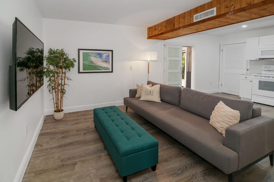 4BR Siesta Key – Walk to Beach & Village (3636)