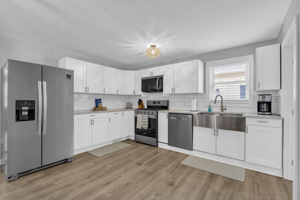 Midnight snack runs? Approved. Chef vibes? Activated. This space does it all.