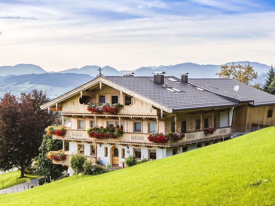 Cottage, Estate, Balcony, Villa, Farmhouse, Eco Hotel, Mansion, Historic House, Mountain Village