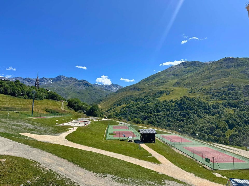 Sport court