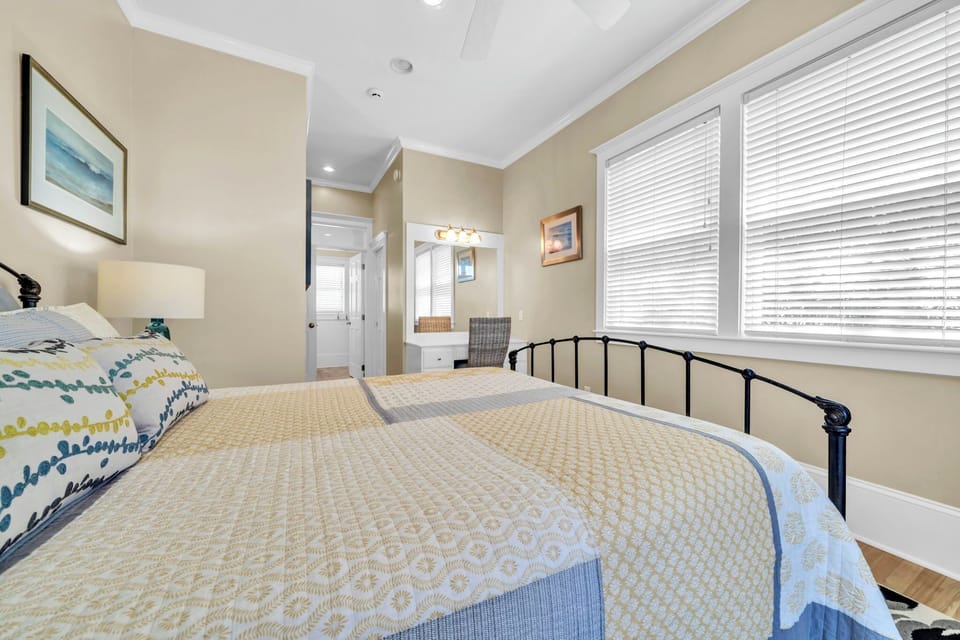 Second Floor Queen Bedroom