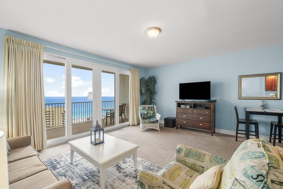 25-web-or-mls-9902 S Thomas Dr 1516-19