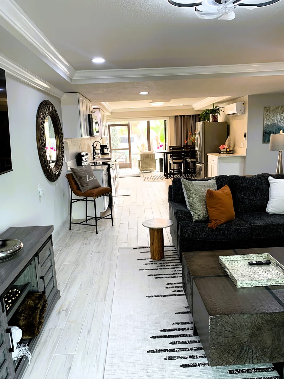 Living room/kitchen