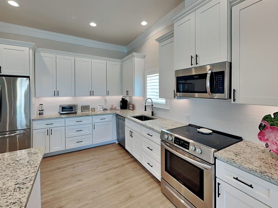 Full Size Kitchen - First Floor