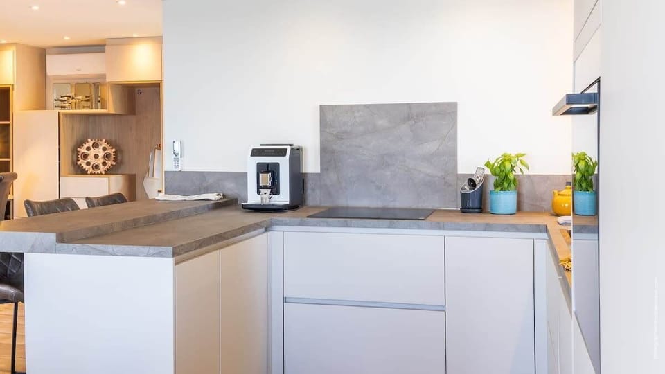 Fully equipped open kitchen