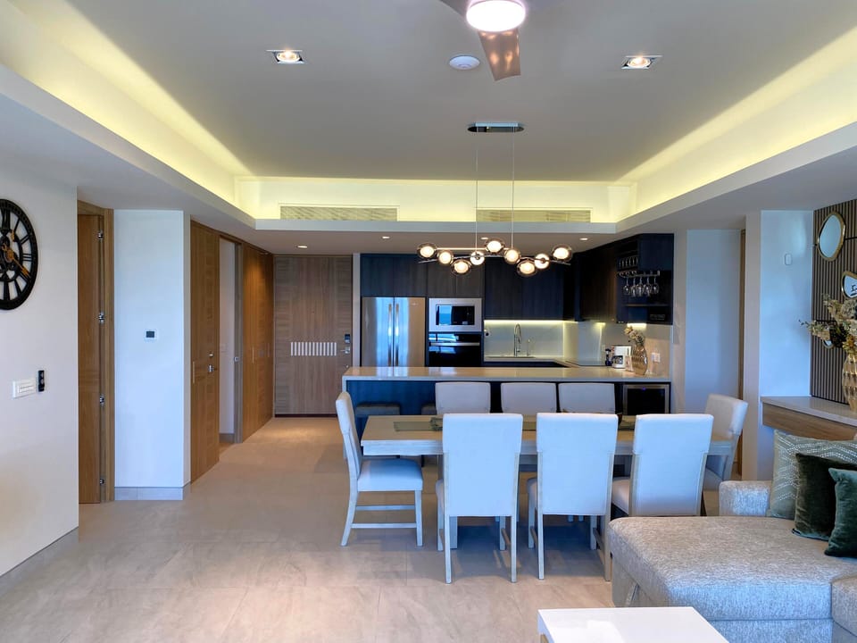 Dining Table (1)