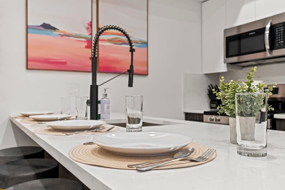 We focus on the small things, from stylish salt and pepper shakers to a fully prepared kitchen for your arrival.