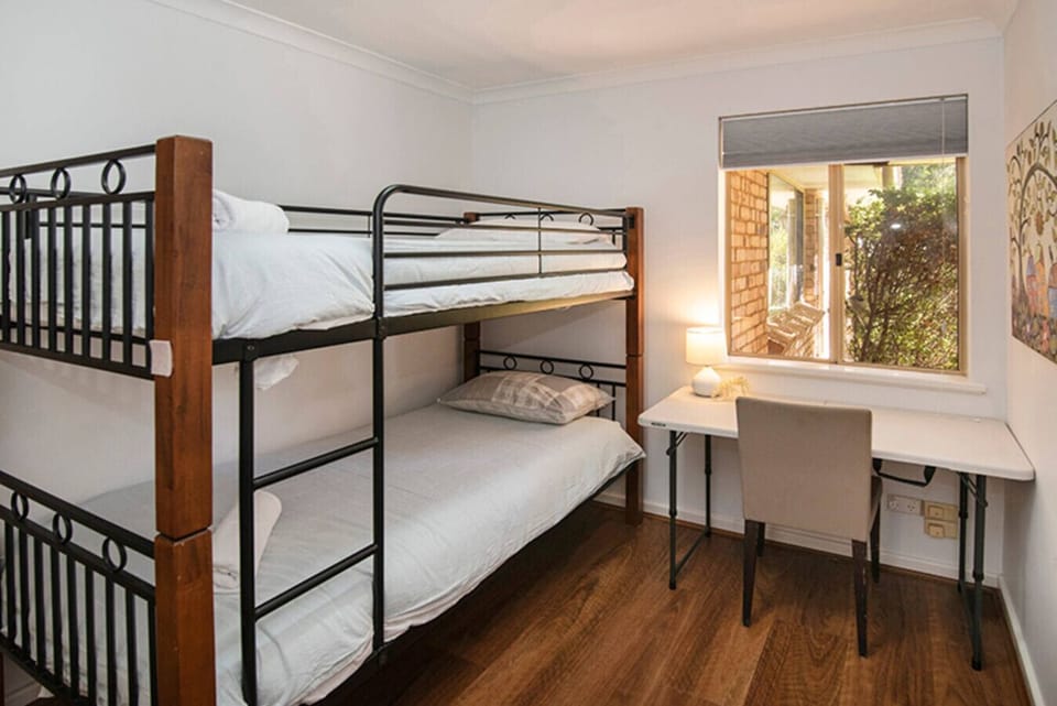Bedroom 4 - 1 Single Bunk Bed