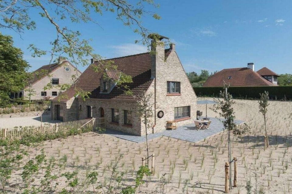 Holiday Home Exterior [summer]