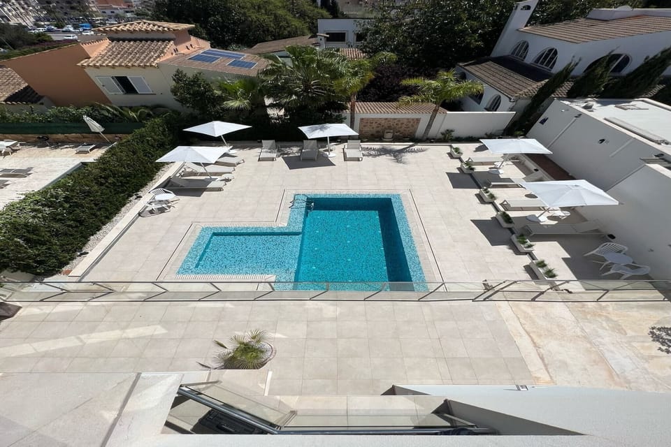 Holiday Home Swimming Pool