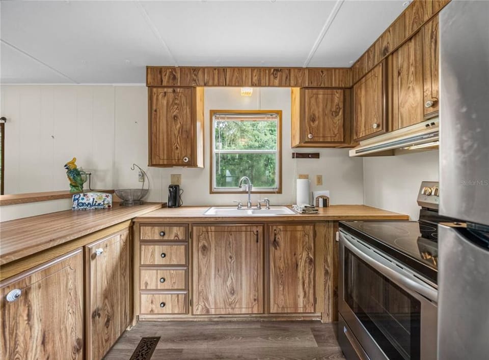 Full Kitchen
