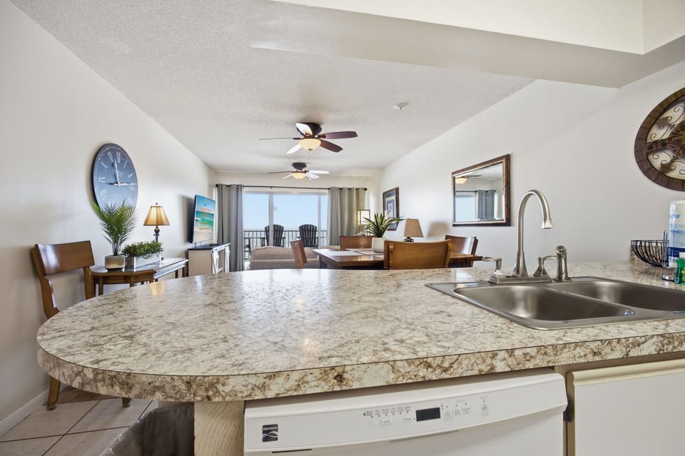 Emerald Towers West #4002 Kitchen
