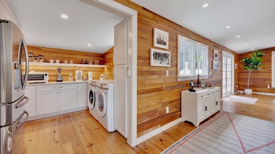 Your washer & dryer is just off the kitchen...