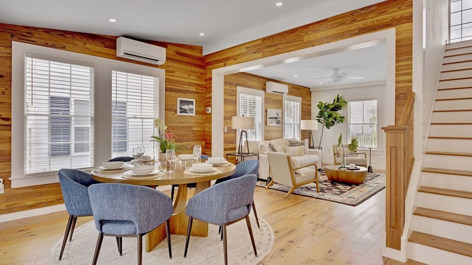 Open living area...