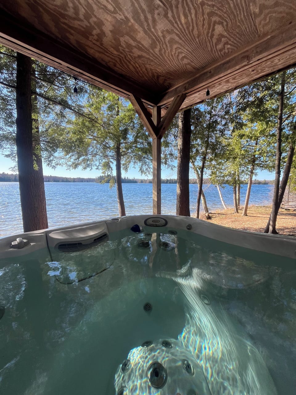 Outdoor spa tub