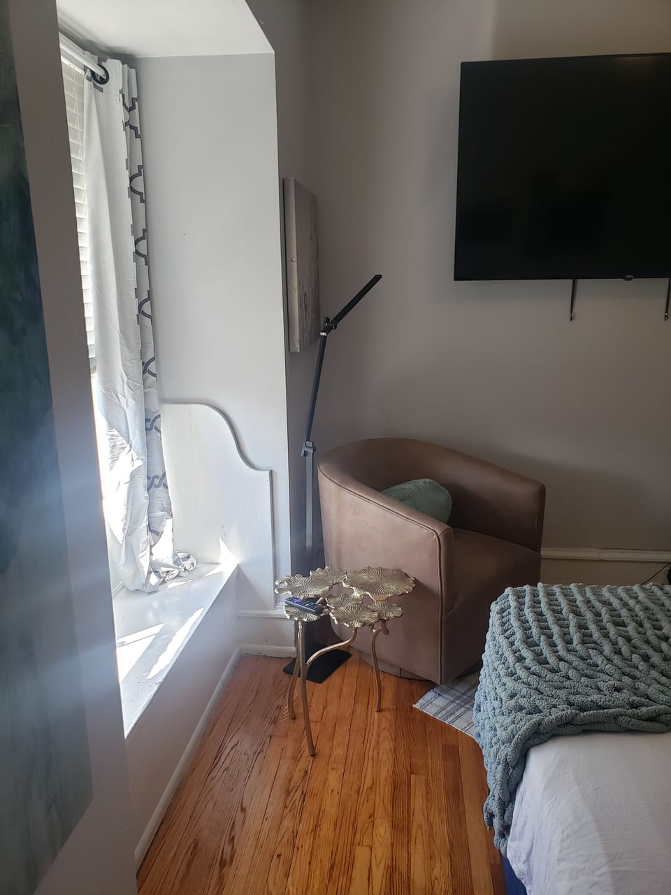 Window bench seat 