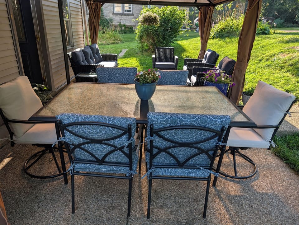 Outdoor dining