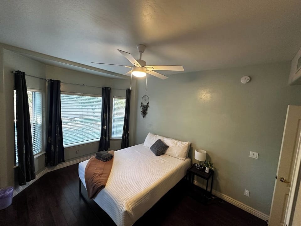 Guest Room 5