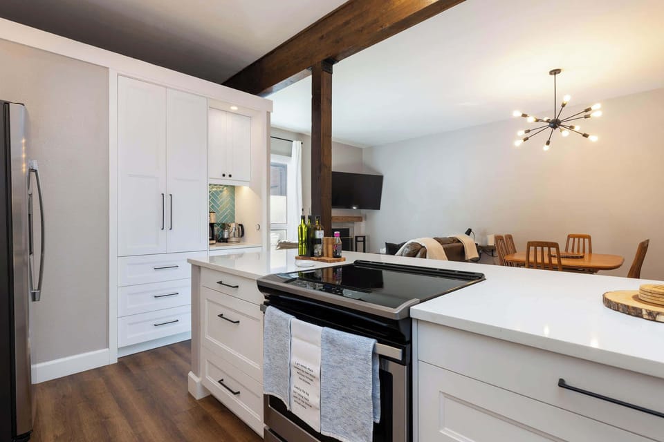 Renovated kitchen space with all you would need!