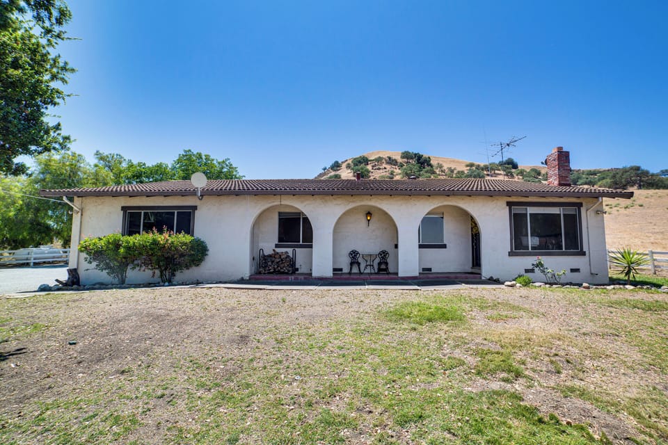 Paicines Vacation Rental | 3BR | 2BA | 1 Step Required | 1,863 Sq Ft