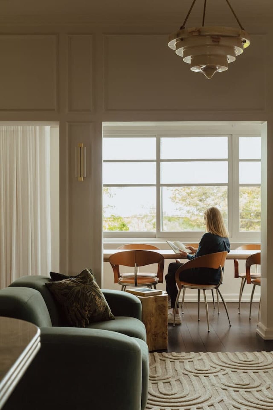 An intimate dining setting framed by period details and soft light, perfect for lingering meals and unhurried conversation.