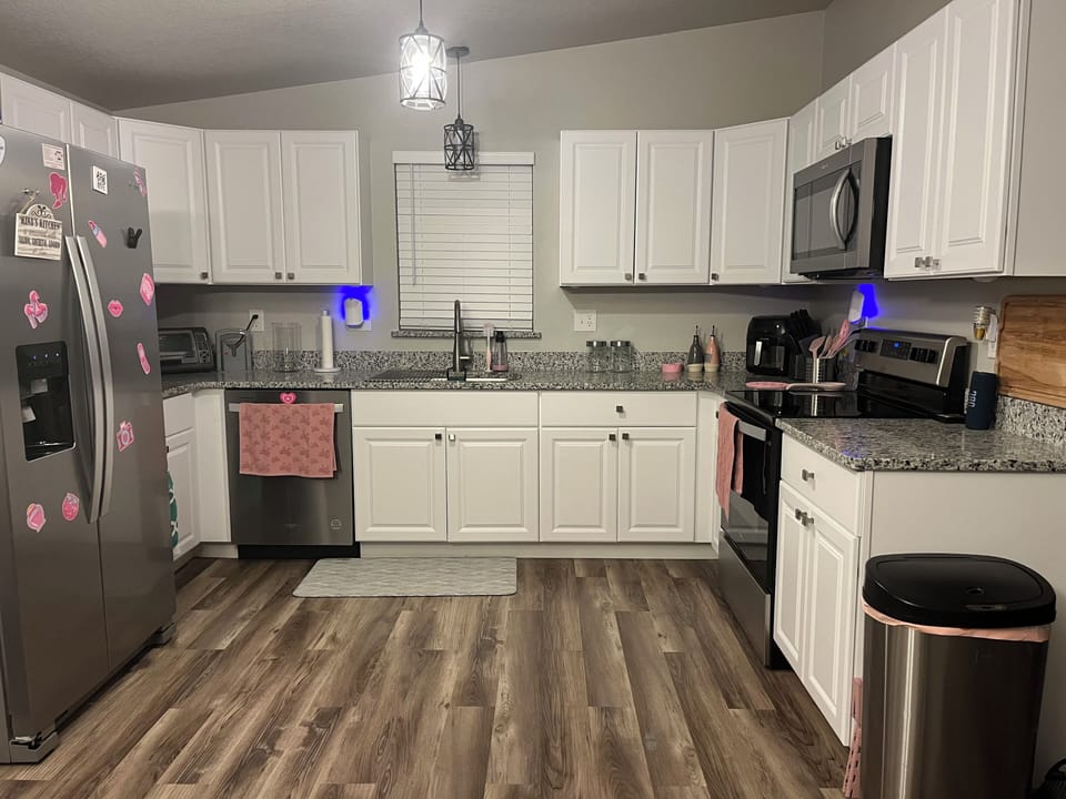 Fully Stocked kitchen