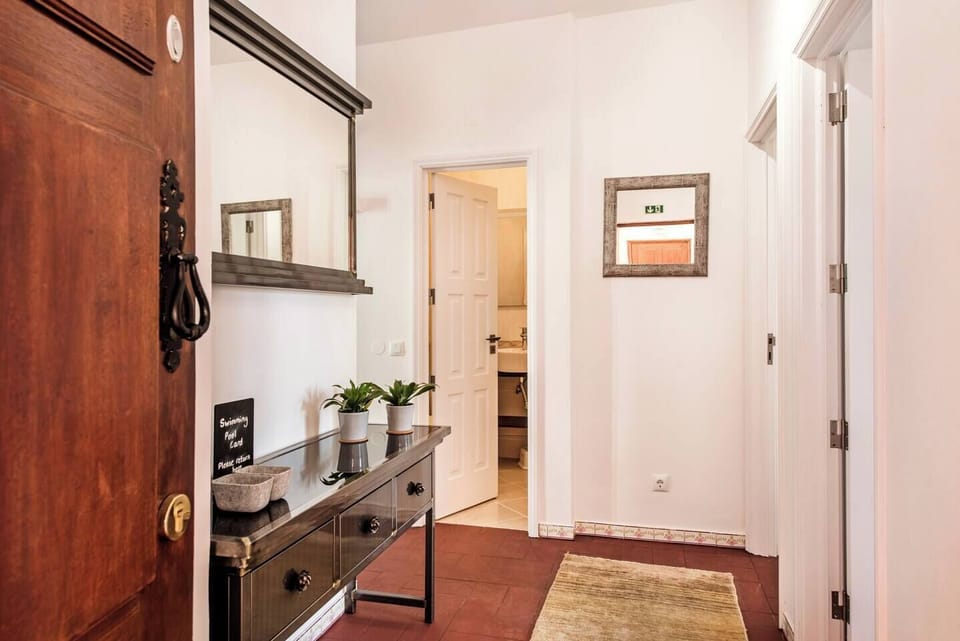 Main bathroom